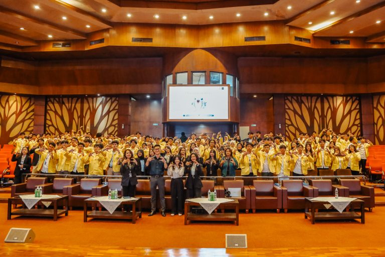 bosshire hadir di ui