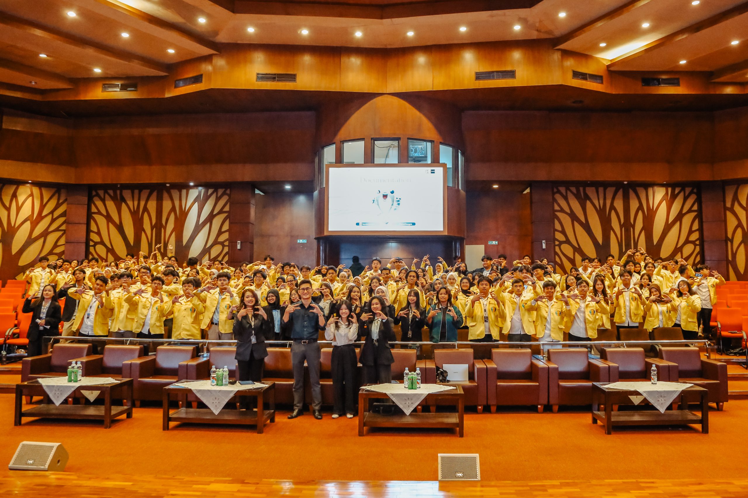 bosshire hadir di ui